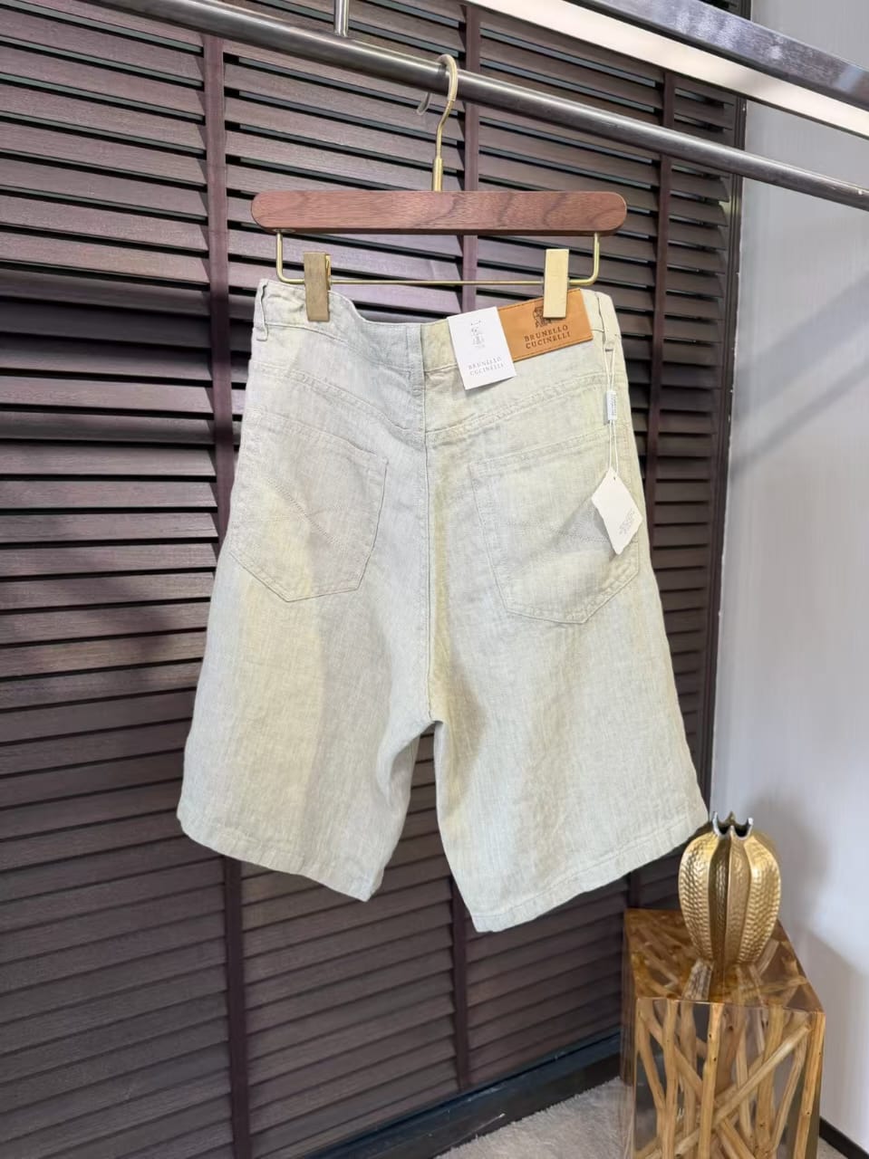Brunello Cucinelli - Textured Ecru Linen Shorts