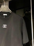 Chanel - Crystal-Embellished Double C Logo T-Shirt – Nero