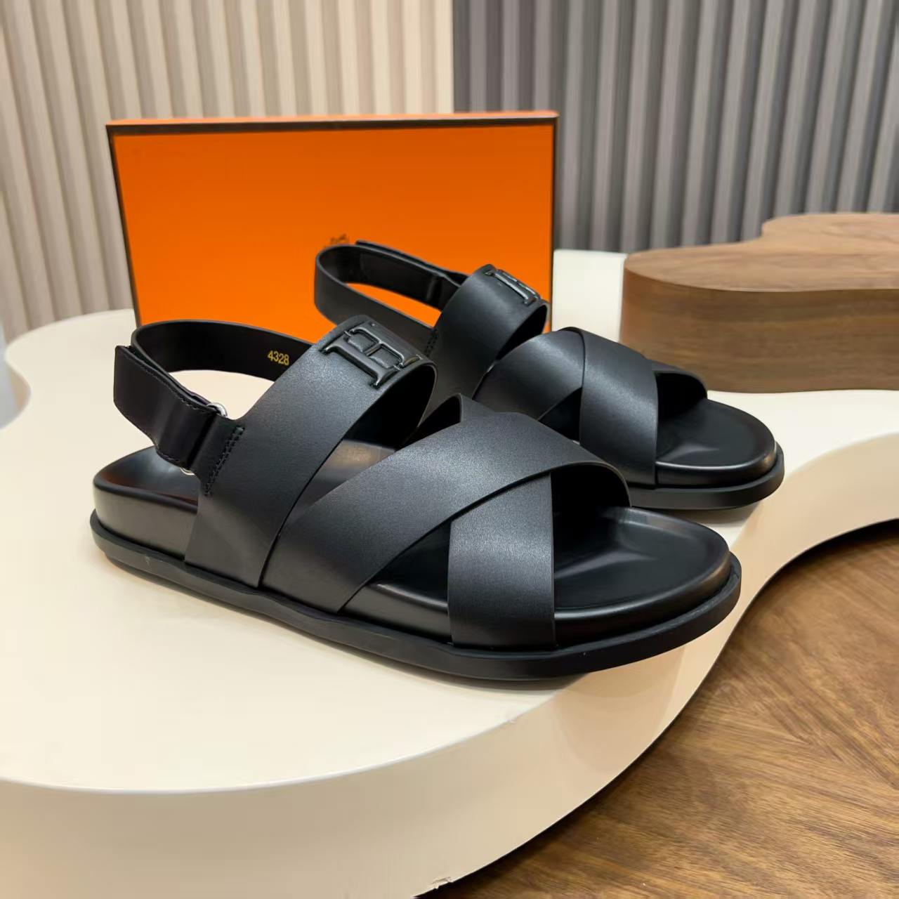 Hermès - Chypre Sandal in Matte Black