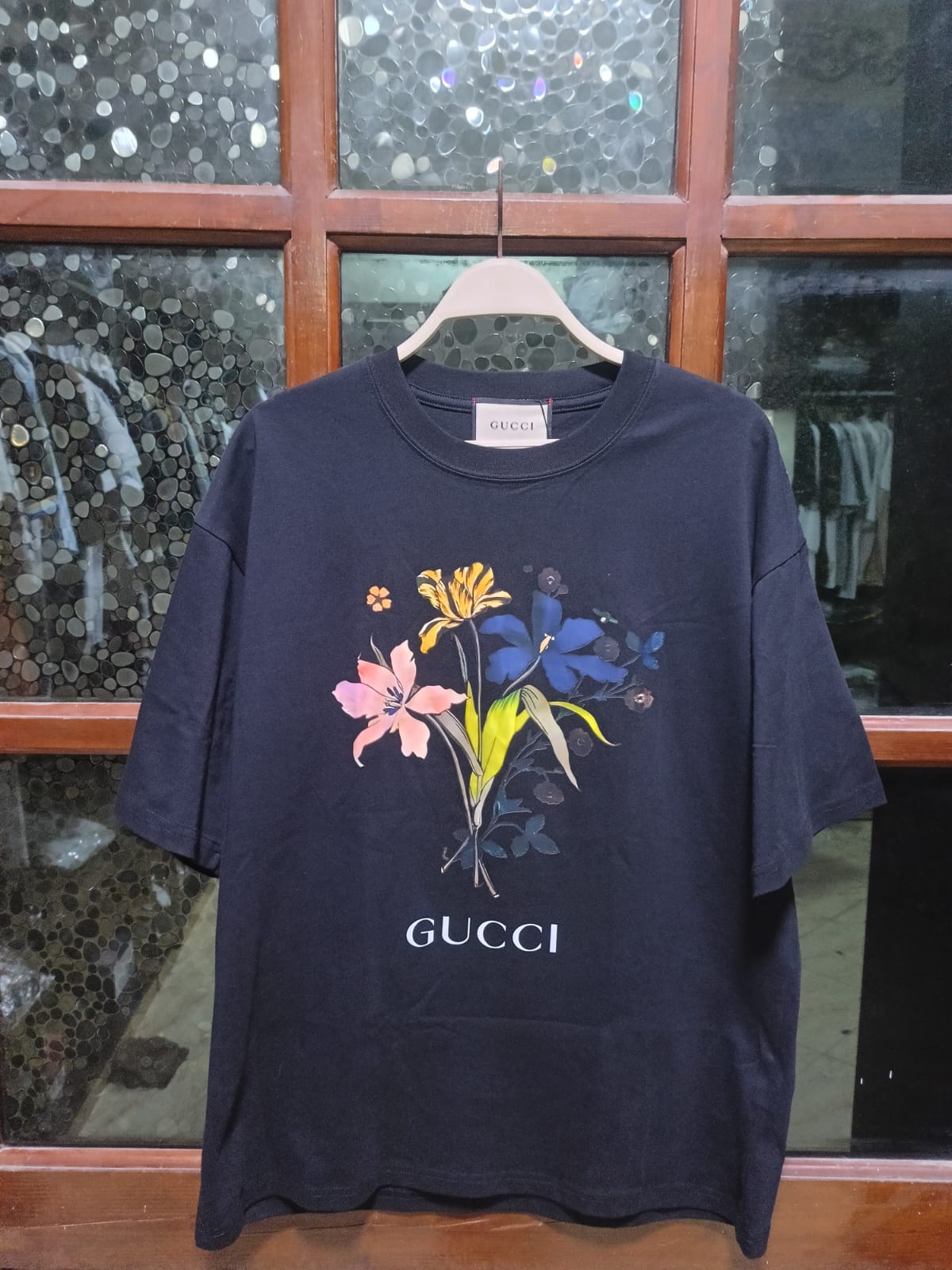 Gucci - Oversized Floral Bouquet Graphic T-Shirt in Navy Blue Cotton