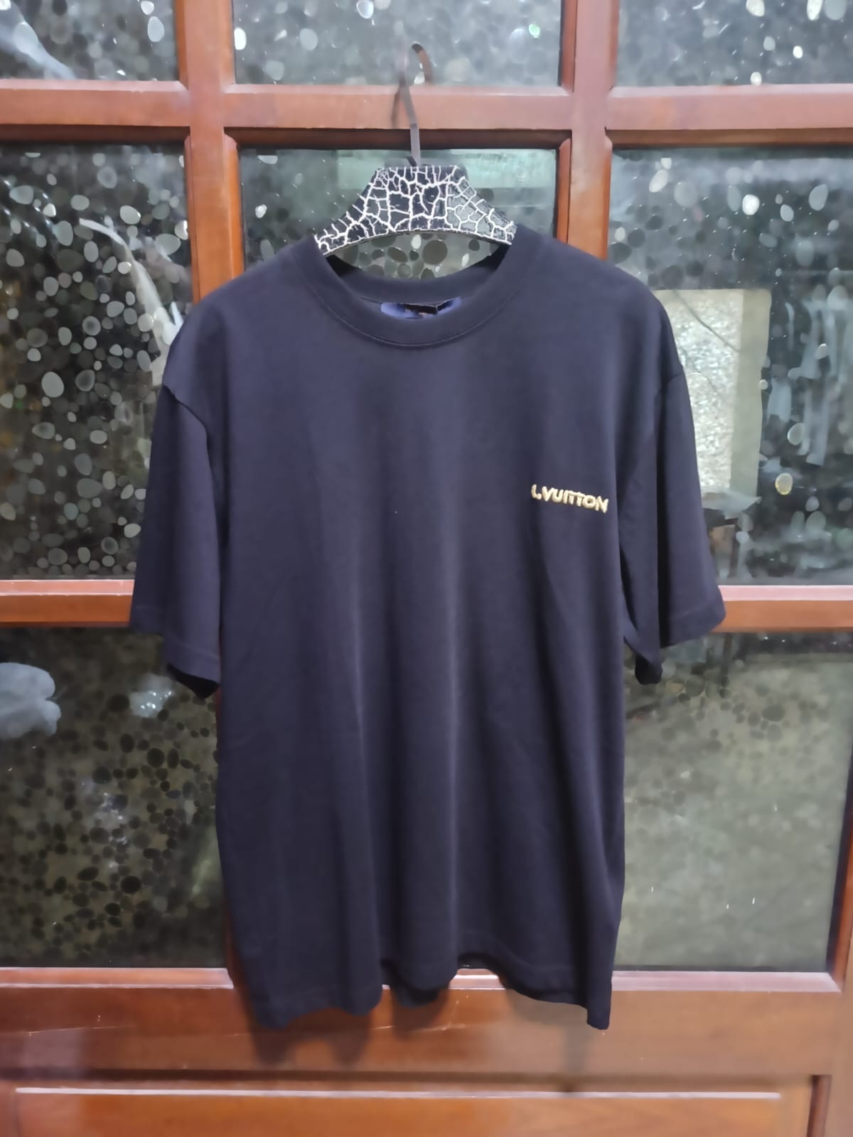 Louis Vuitton - Embroidered "L. VUITTON" Signature Cotton T-Shirt in Black