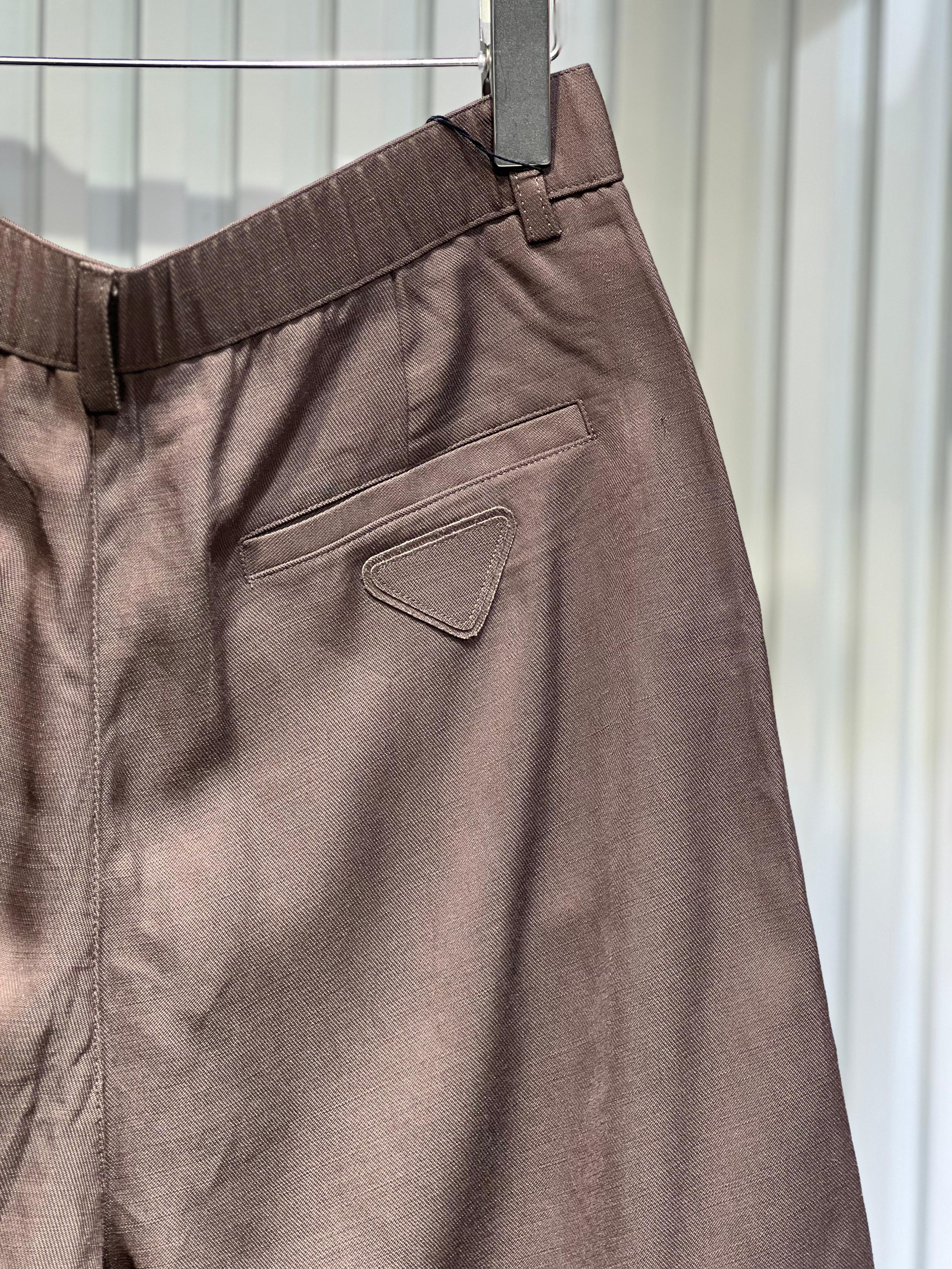 Prada - Brown Pleated High-Waist Shorts