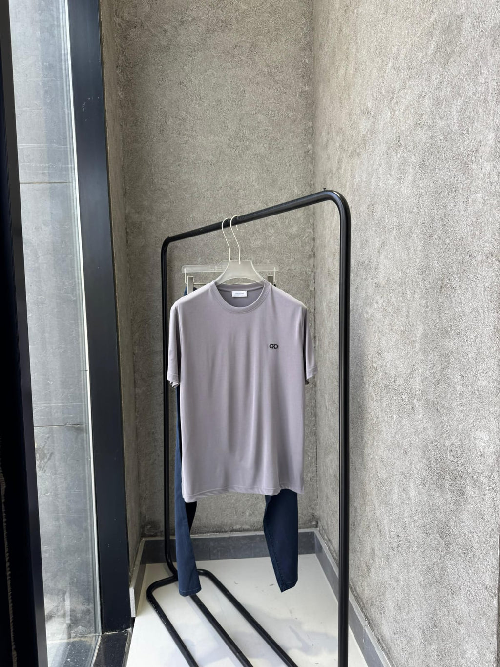 Ferragamo - Grey Crew Neck T-Shirt with Gancini Logo