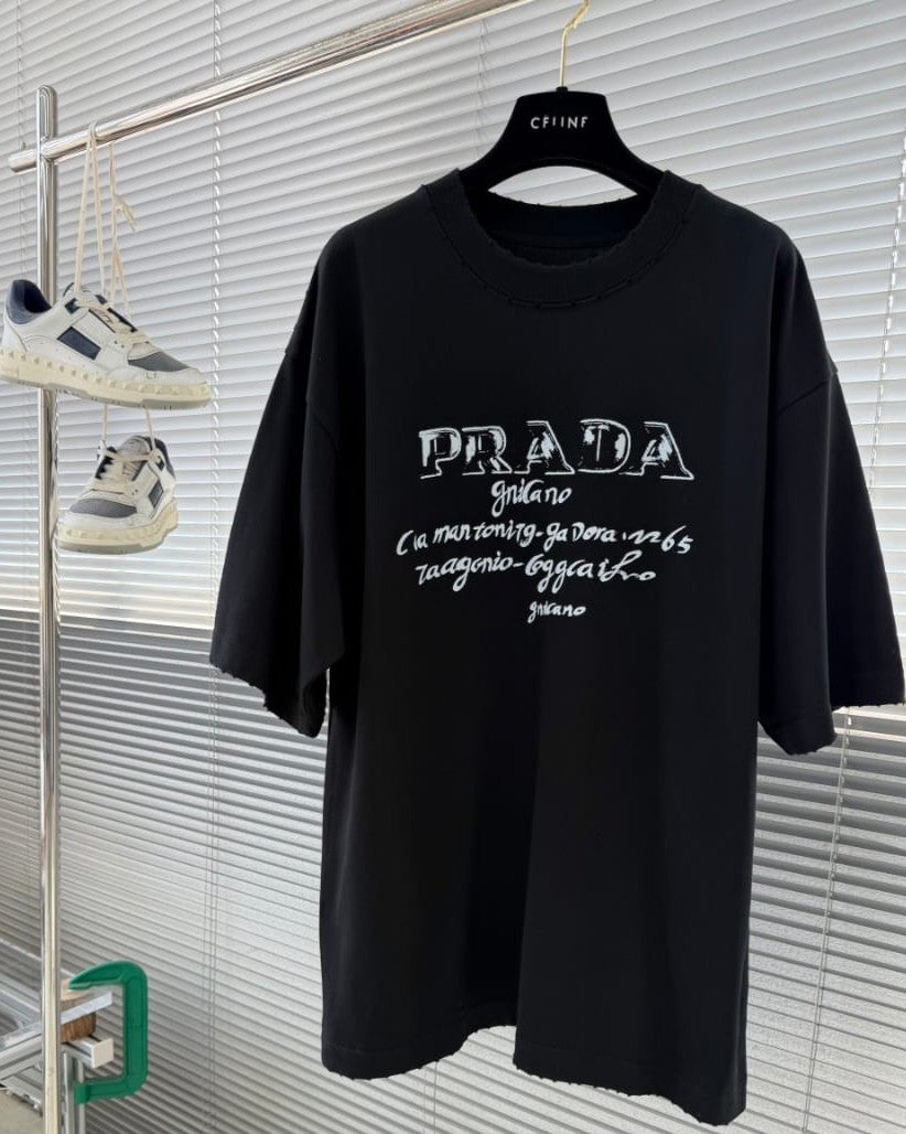 Prada - Black Crew Neck T-Shirt with Calligraphy Logo Print
