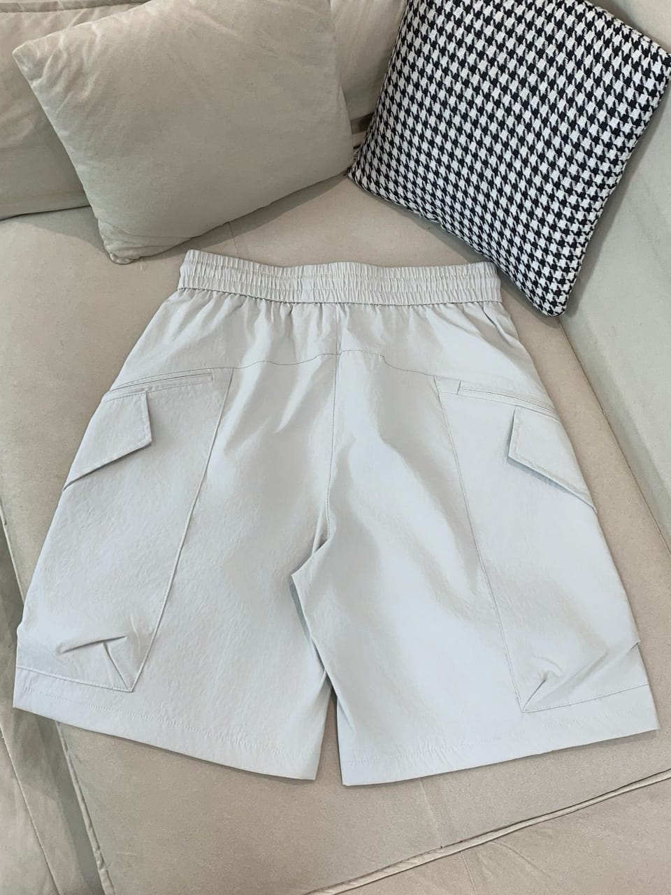 Louis Vuitton - Light Grey Cargo Shorts with Zipper Details