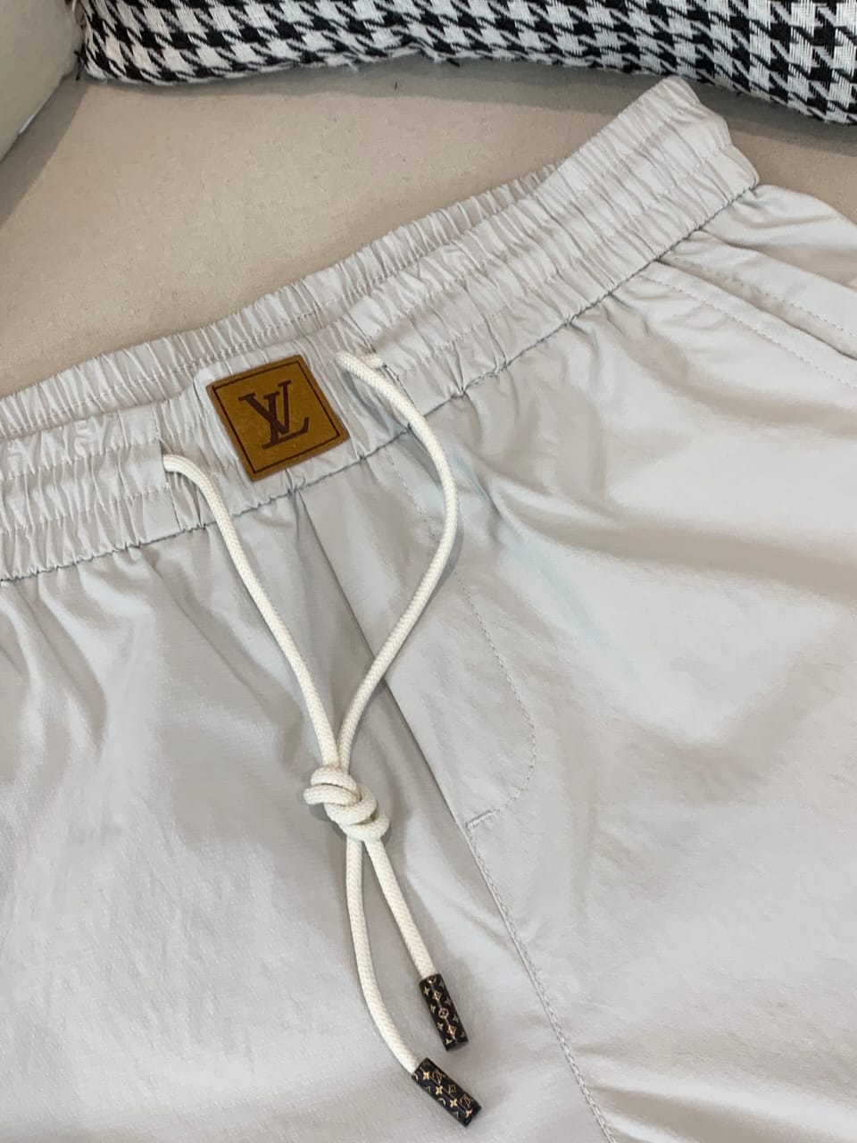 Louis Vuitton - Light Grey Cargo Shorts with Zipper Details