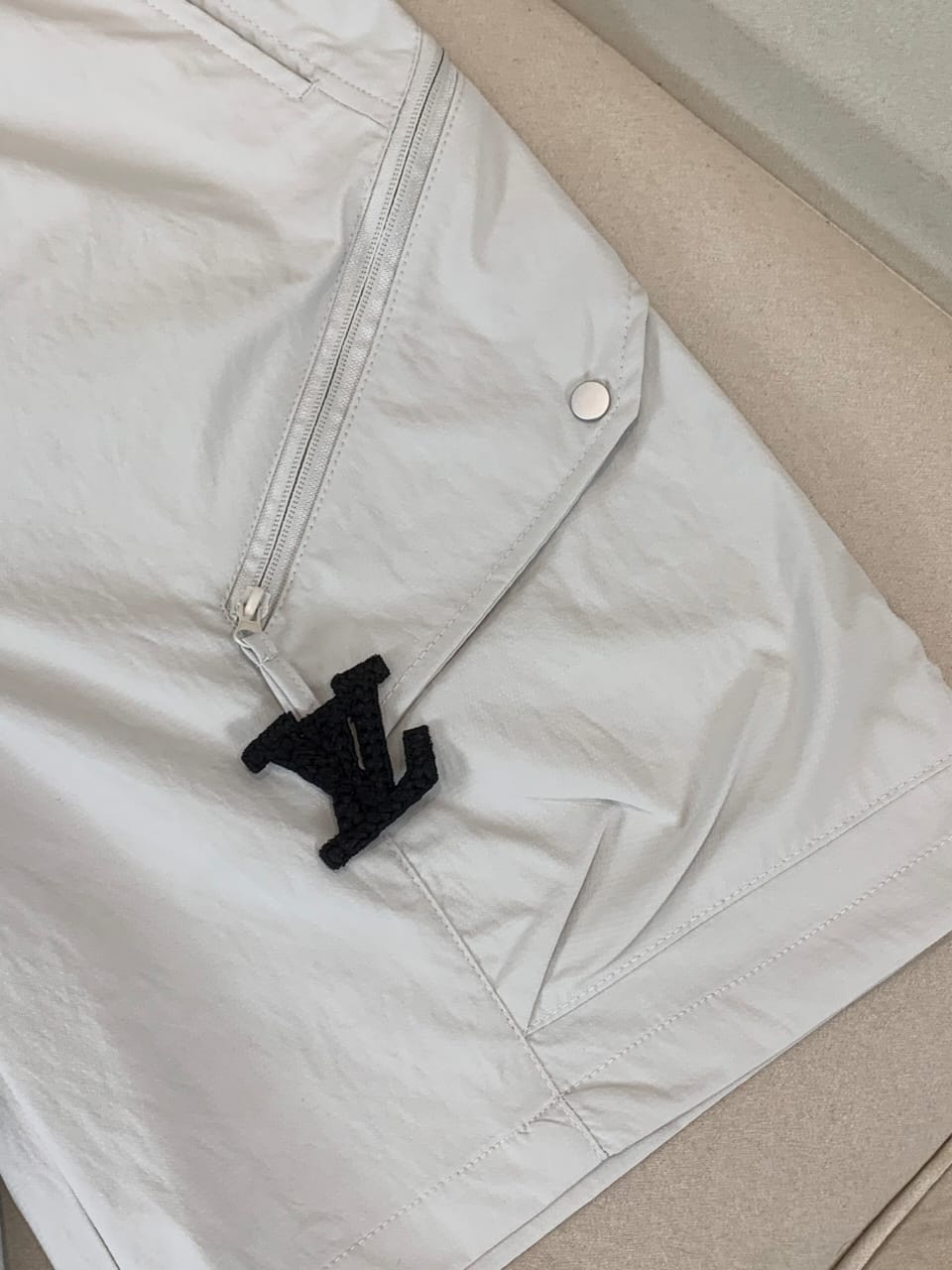Louis Vuitton - Light Grey Cargo Shorts with Zipper Details