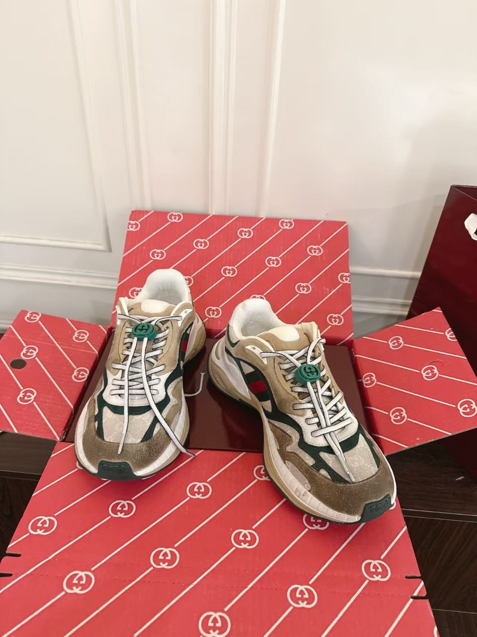 Gucci - Rhyton Mixed Material Sneakers – Lebsak