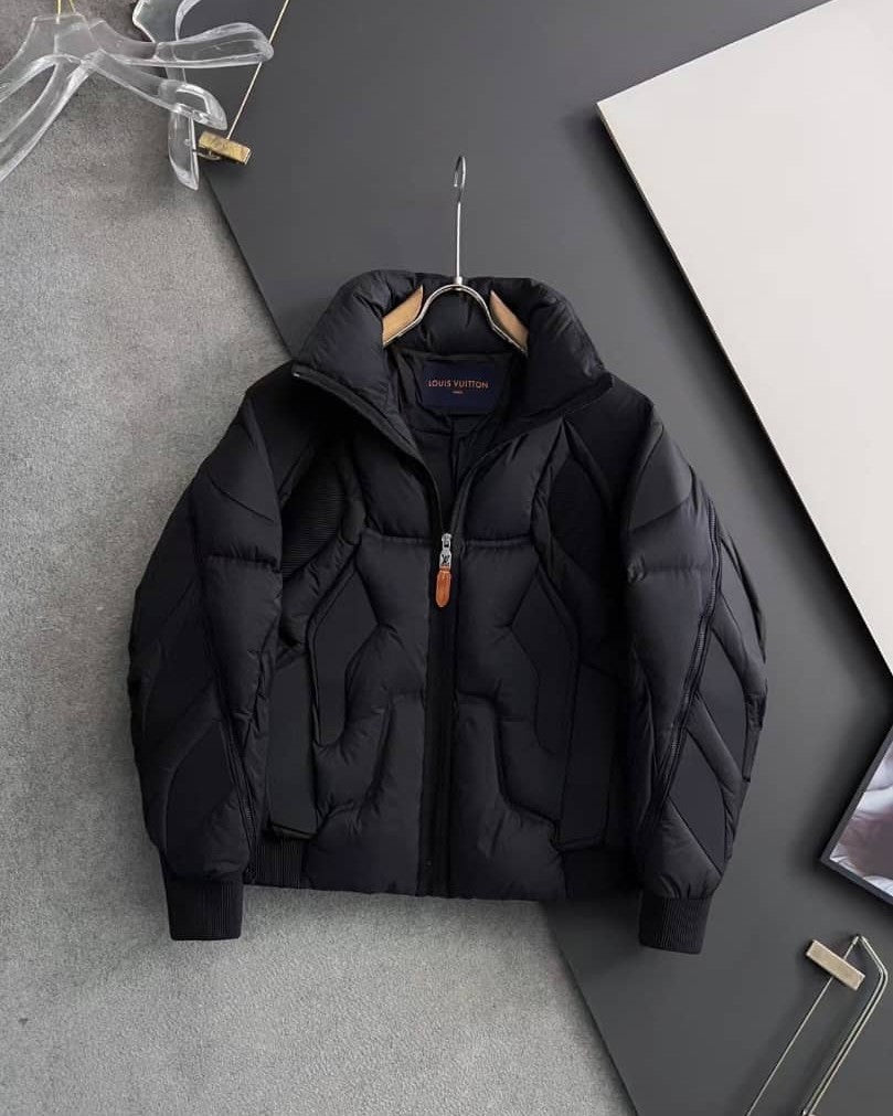 Louis Vuitton Black Monogram Quilted Reversible Puffer Jacket
Description