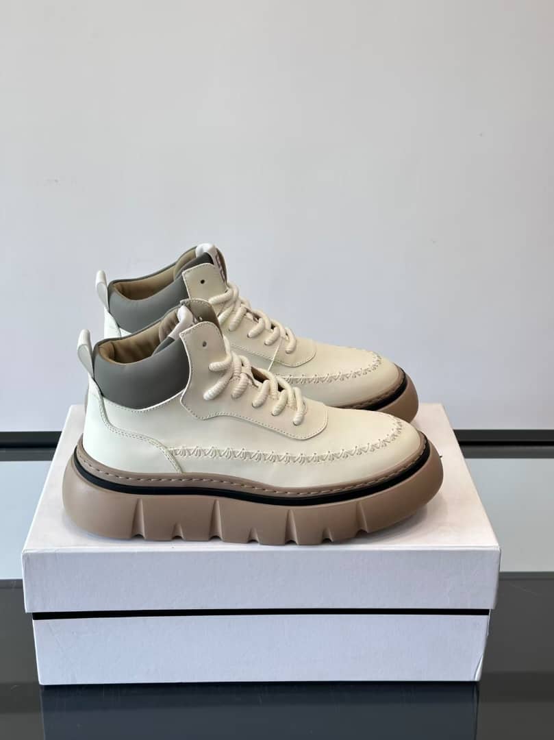 Givenchy - White Leather Chunky High-Top Sneakers with Contrast Sole