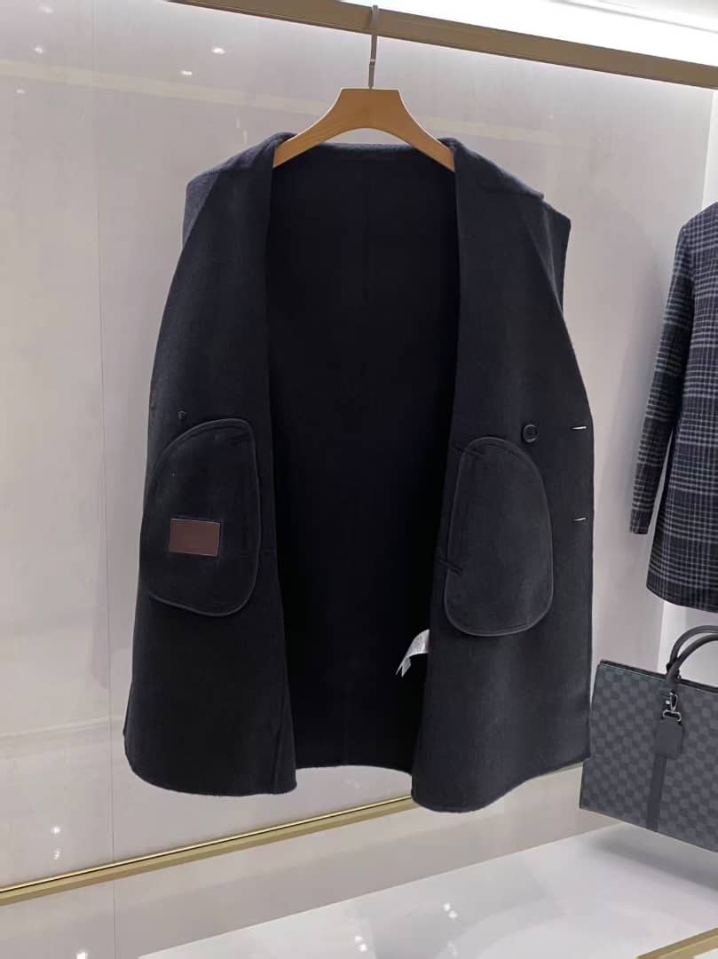 Men's Tailored Charcoal Wool Double-Breasted Overcoat