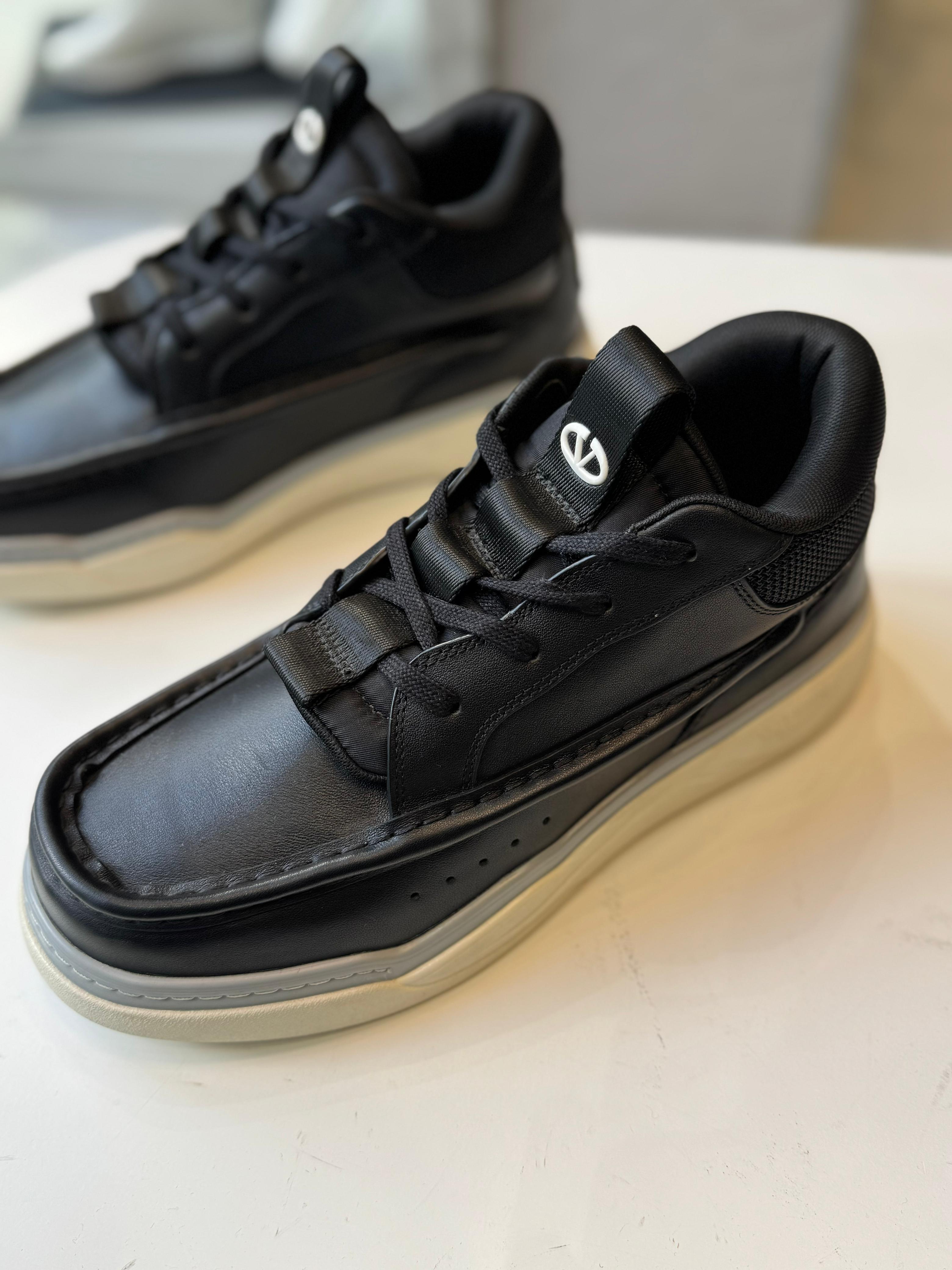 Valentino Garavani - Runboot Sneakers – Lebsak