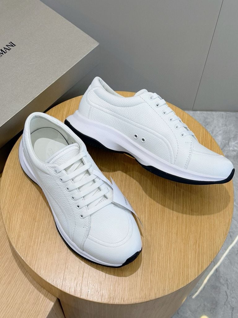 Armani - White Pebbled Leather Low-Top Sneakers