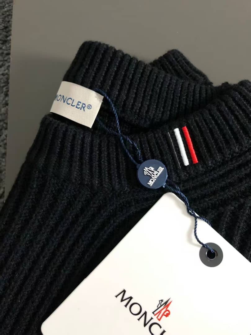Moncler Men's Black Ribbed Knit Wool Crewneck Sweater