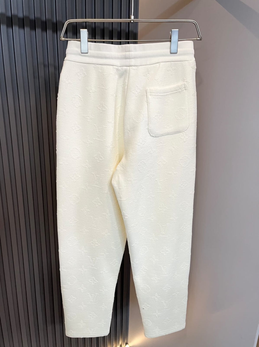 LV
