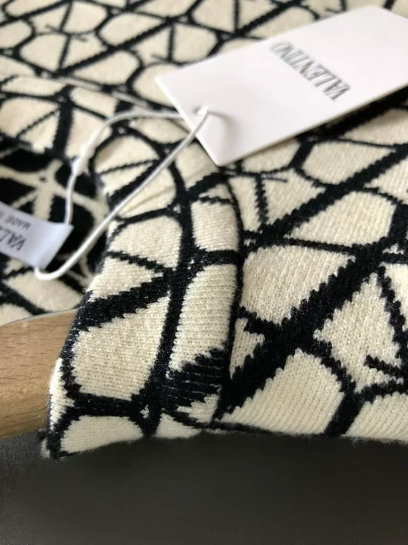 Valentino Garavani Toile Iconographe Wool Crewneck Sweater