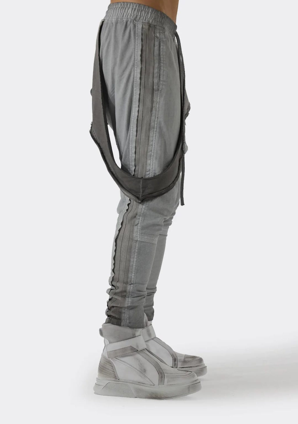 Brand. Mc-x10'11