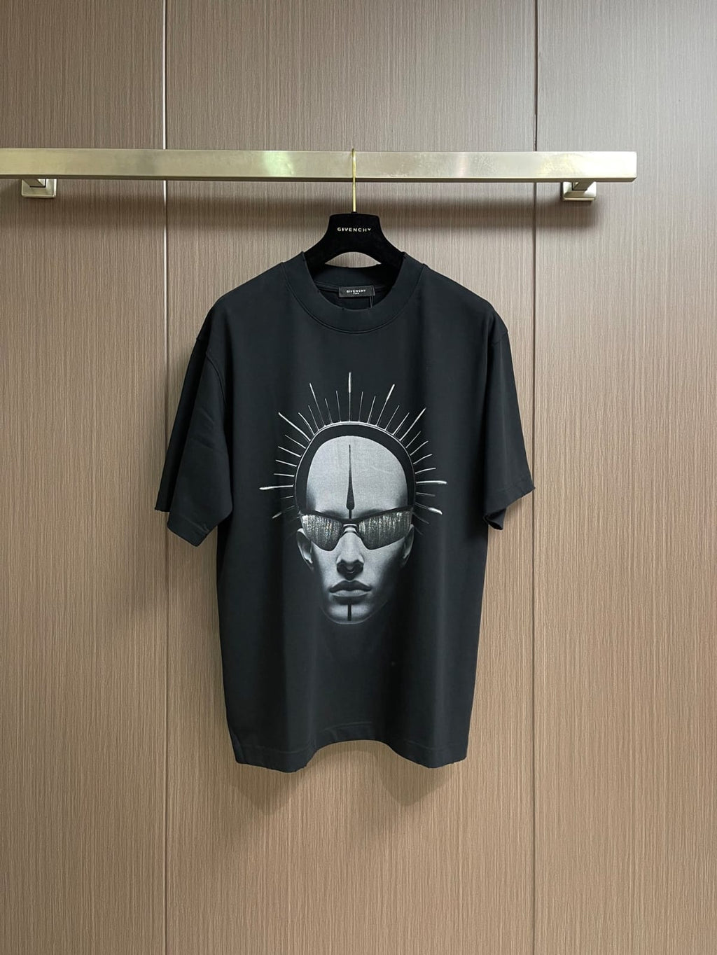 Givenchy Monarh Surrealist Face Graphic T-Shirt