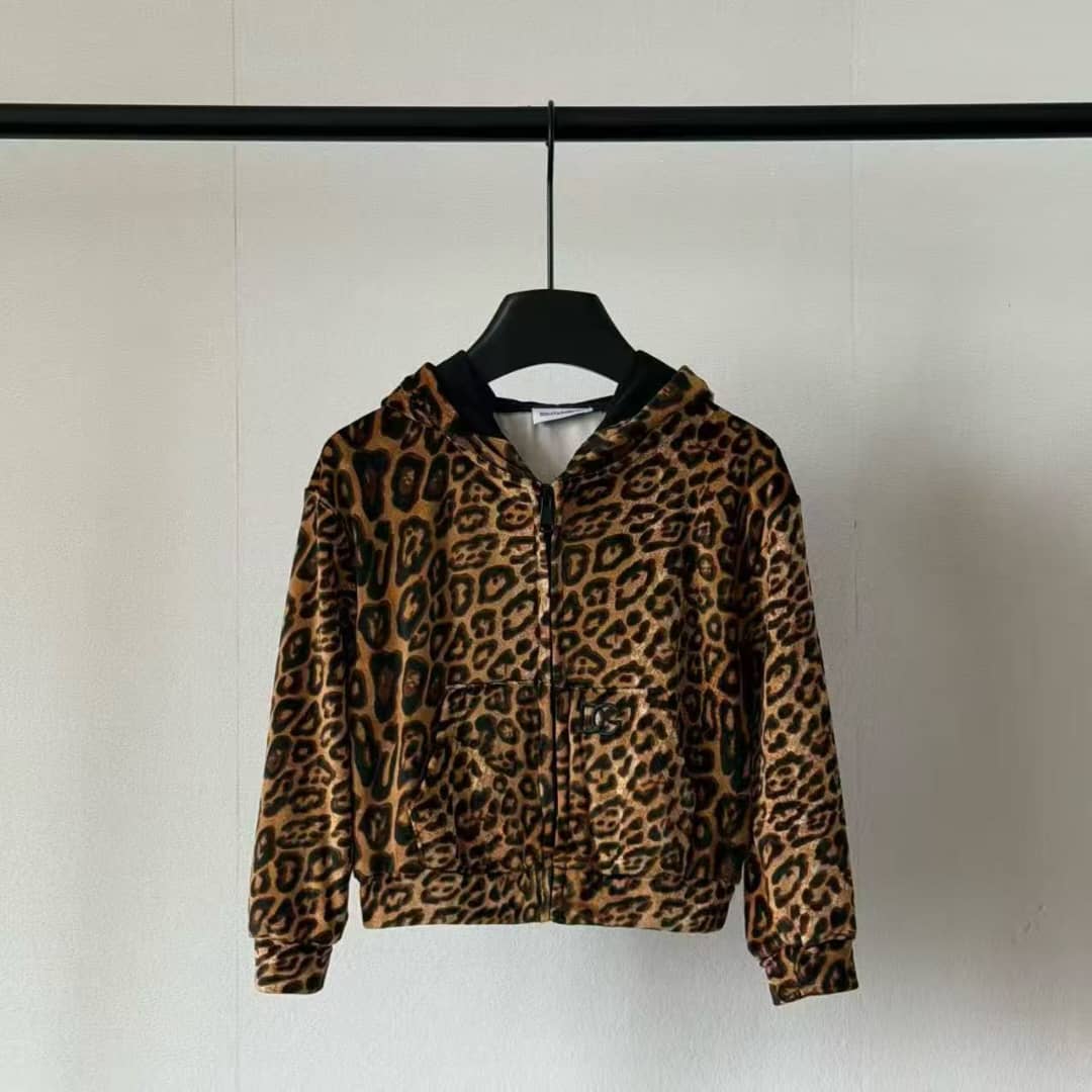 Sweet shirt D&G full cover&
Pant D&G full cover