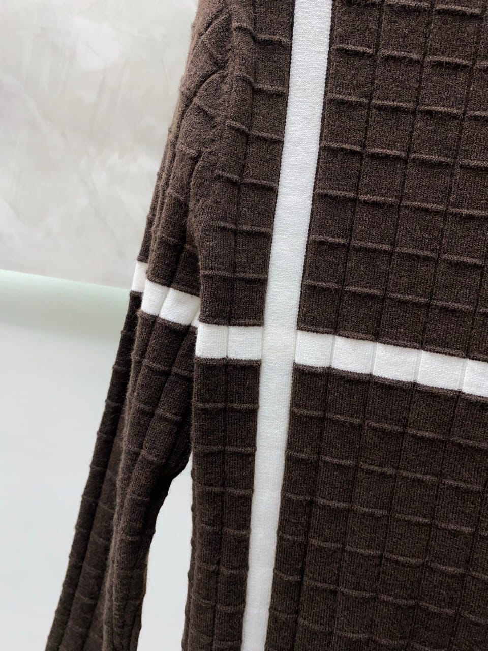 Hermès - Textured Grid Knit Sweater - Brown with White Contrast Stripes