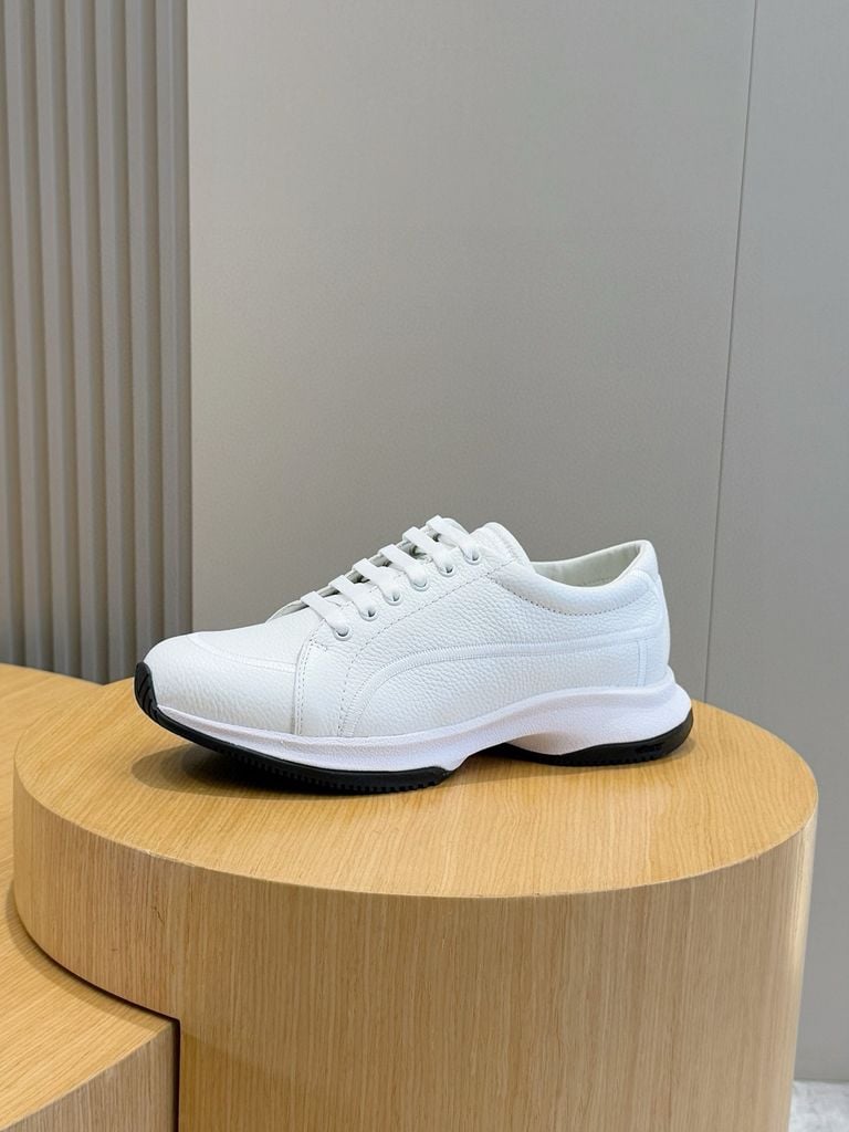Armani - White Pebbled Leather Low-Top Sneakers