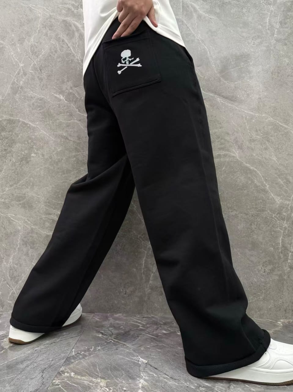 Mastermind - World Black Sweatpants