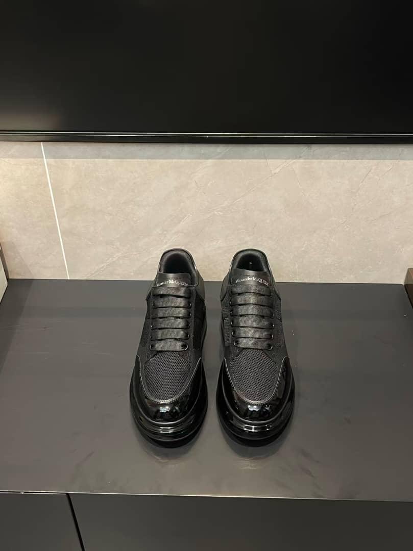 Alexander Mcqueen
