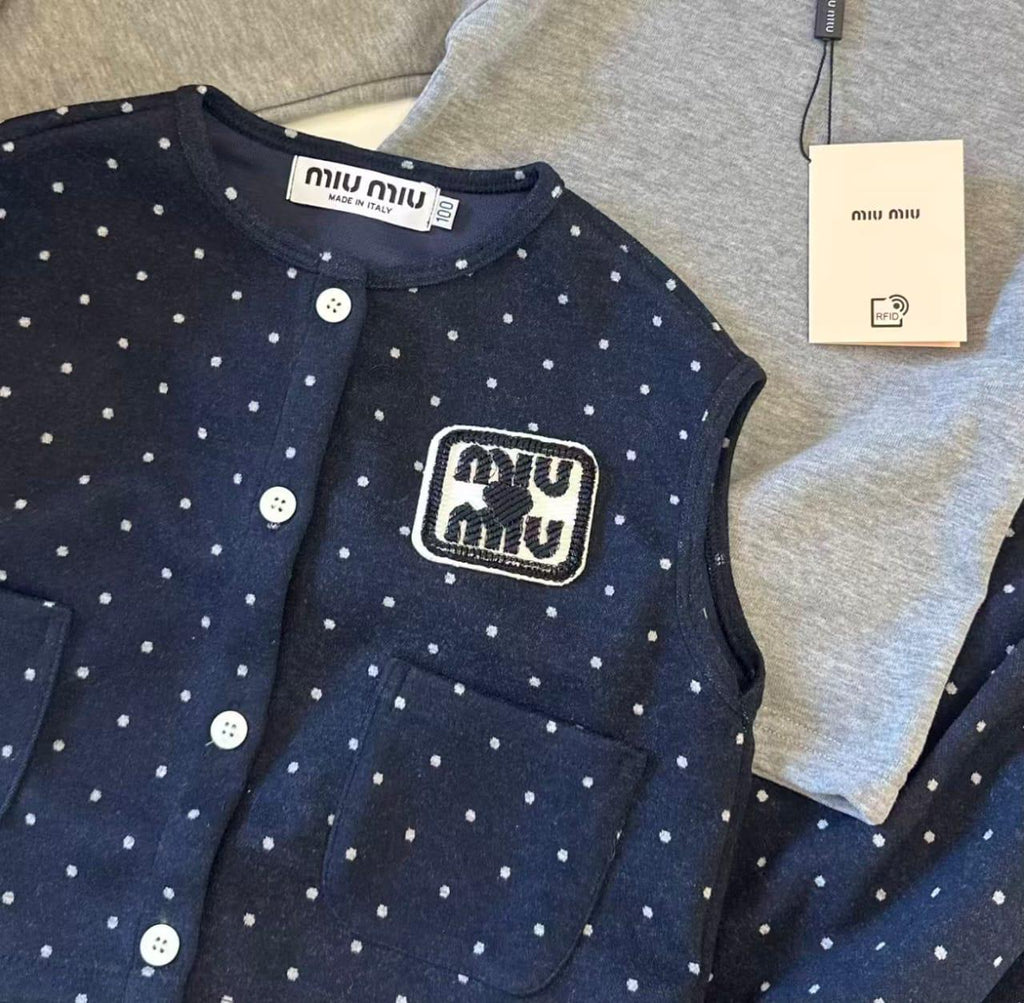 Vest cut mum mum navy & Under shirt mum mum gray& sweet pant Mum Mum navy