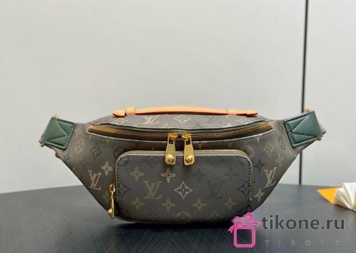 Louis Vuitton - Discovery Monogram Eclipse Waist Bag