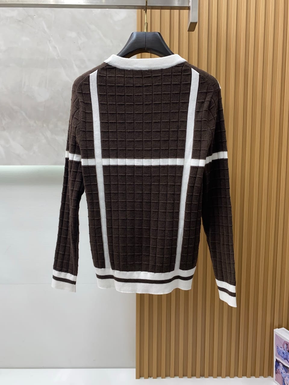 Hermès - Textured Grid Knit Sweater - Brown with White Contrast Stripes