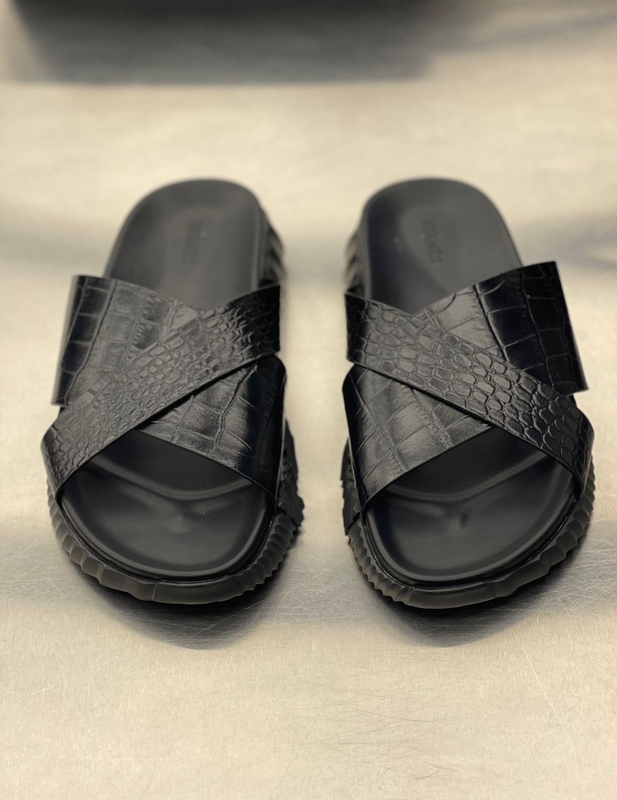 Hermès - Black Crocodile-Embossed Leather Crisscross Sandals – Lebsak