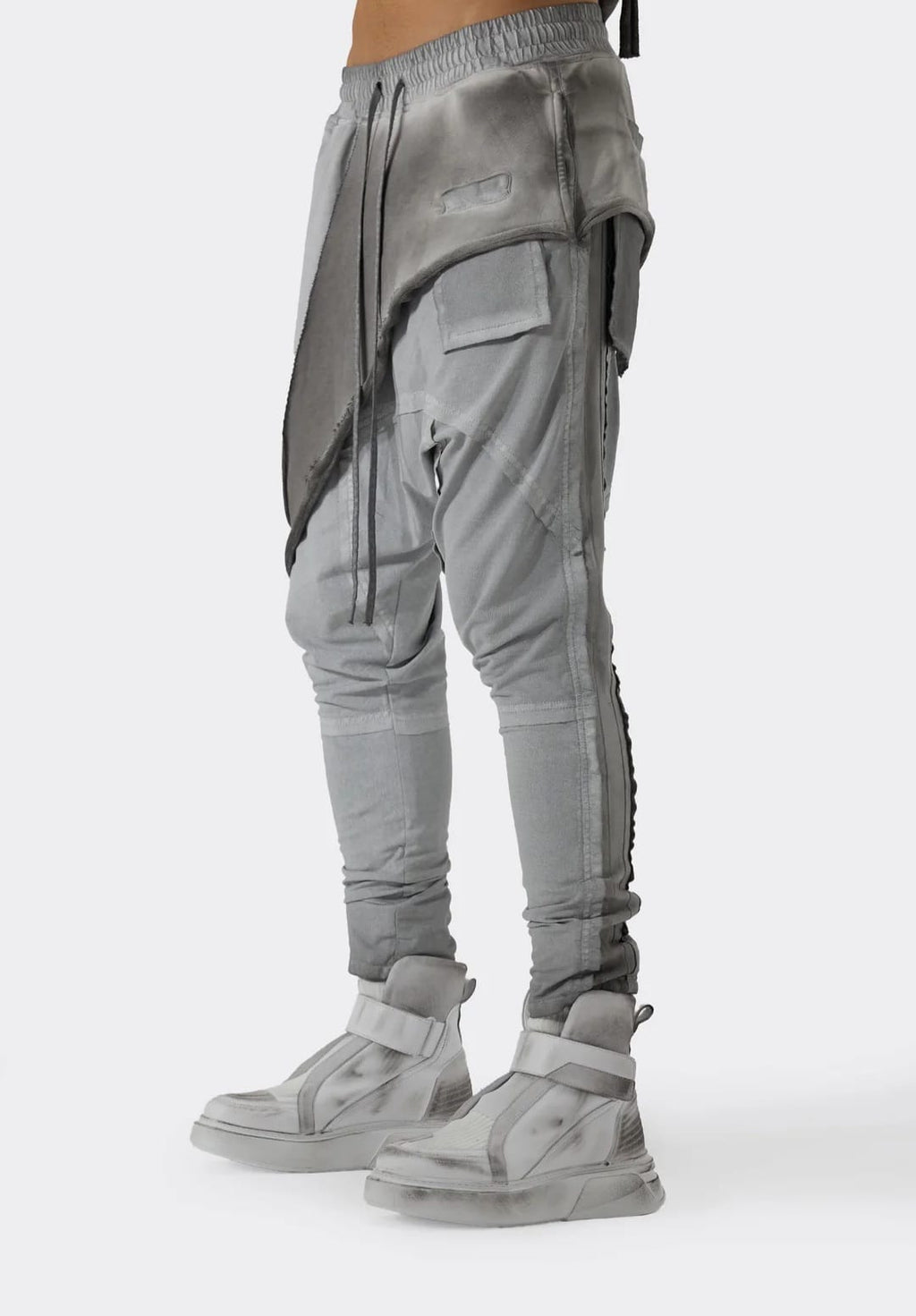 Brand. Mc-x10'11