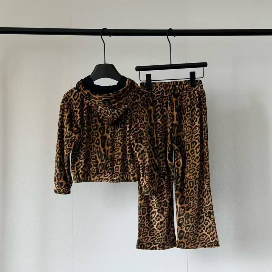 Sweet shirt D&G full cover&
Pant D&G full cover