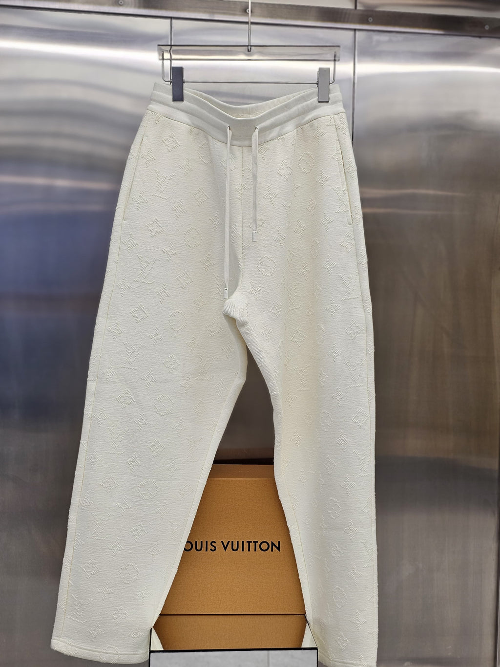 LV