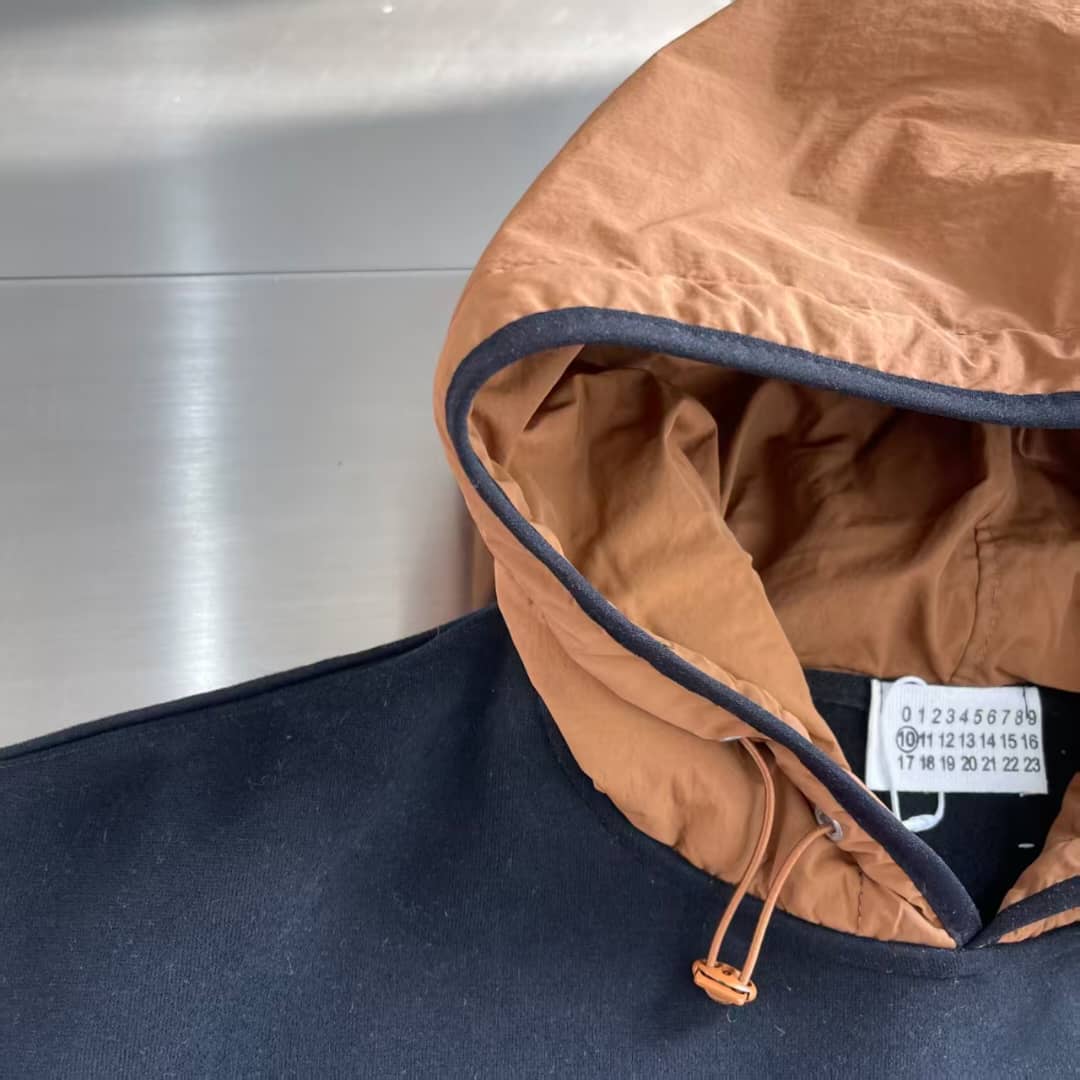Maison Margiela Contrast Drawstring Hoodie - Black/Brown