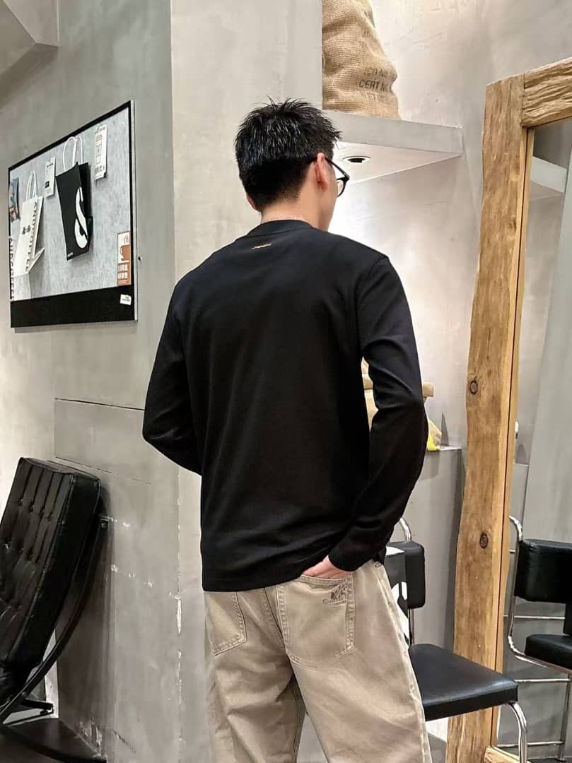 Classic Black Men's Long-Sleeve T-Shirt