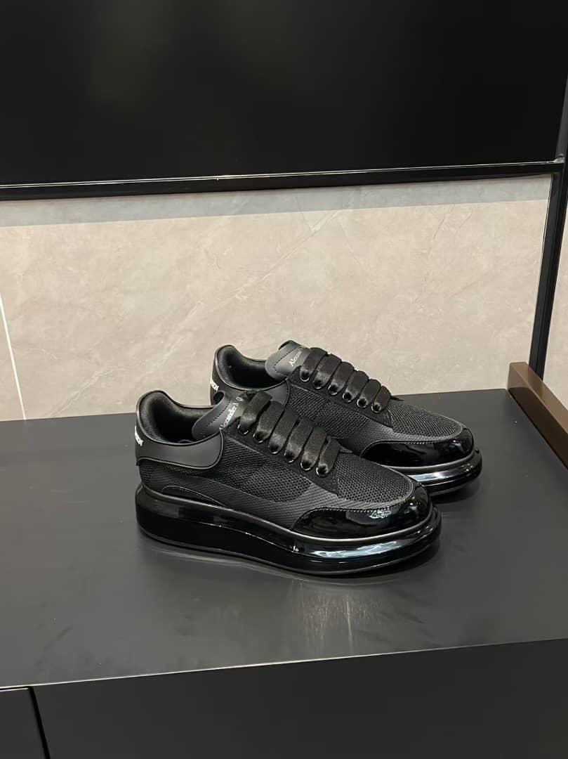 Alexander Mcqueen