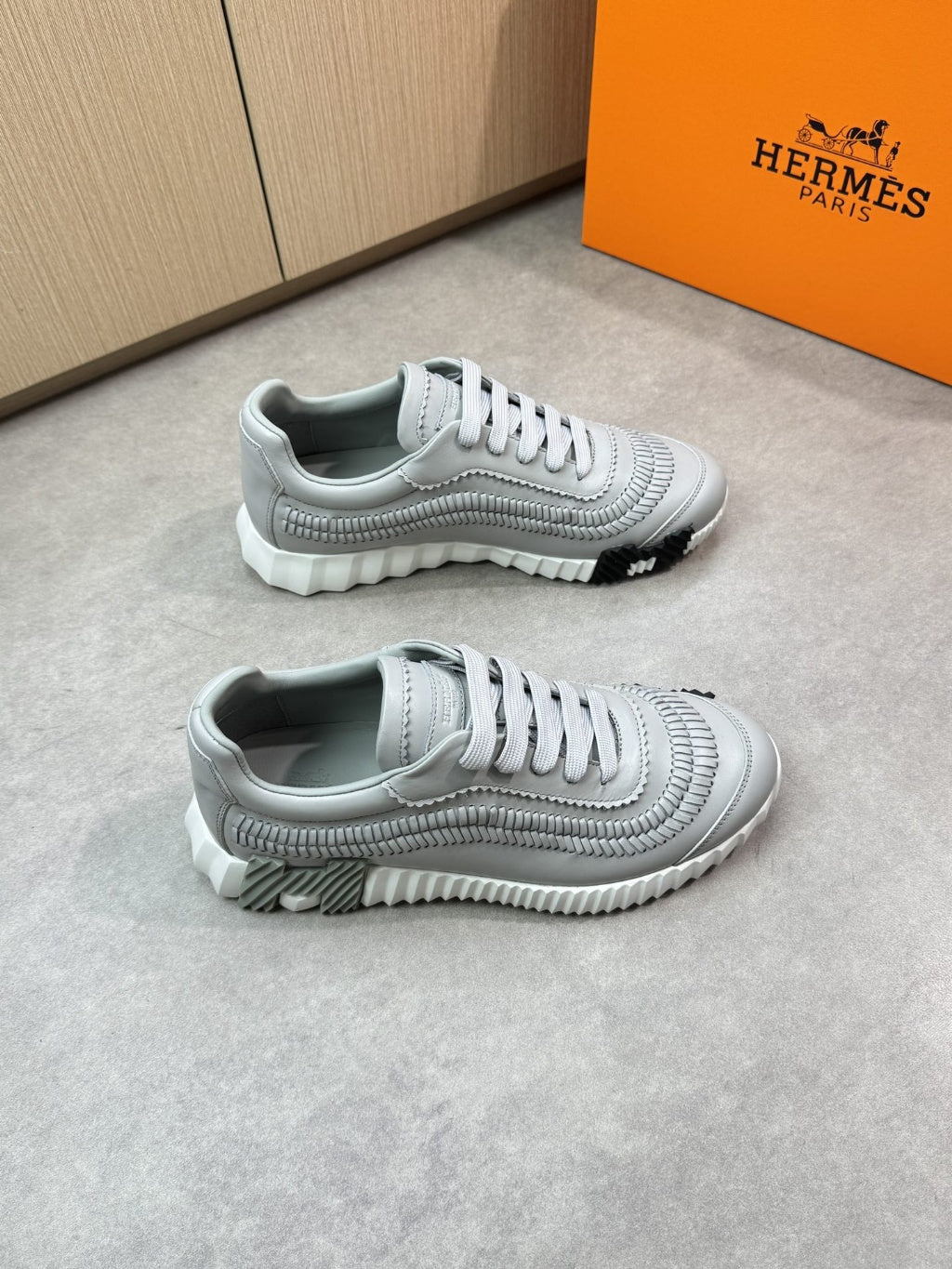 Hermès - Grey Leather Sneaker with Woven Detail and H Sole