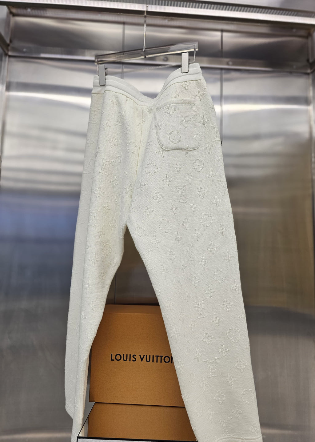 LV
