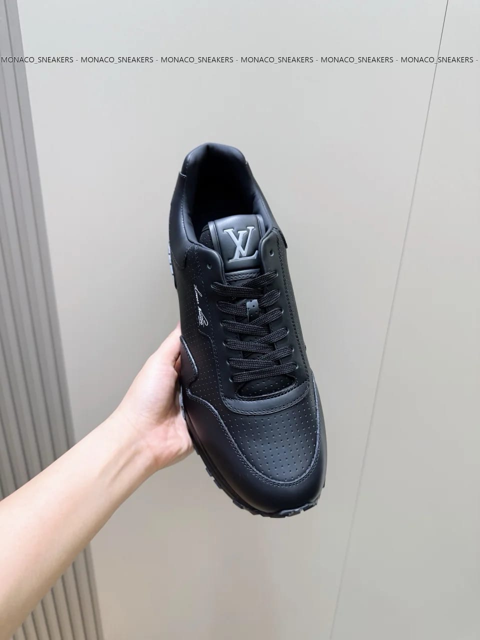 L V