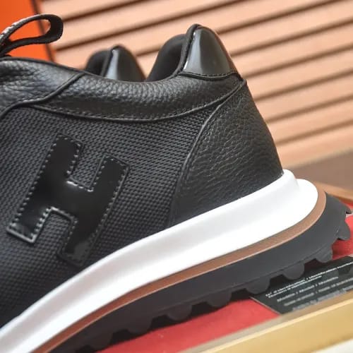 Hermès - Black Textured Leather Low-Top Sneakers
