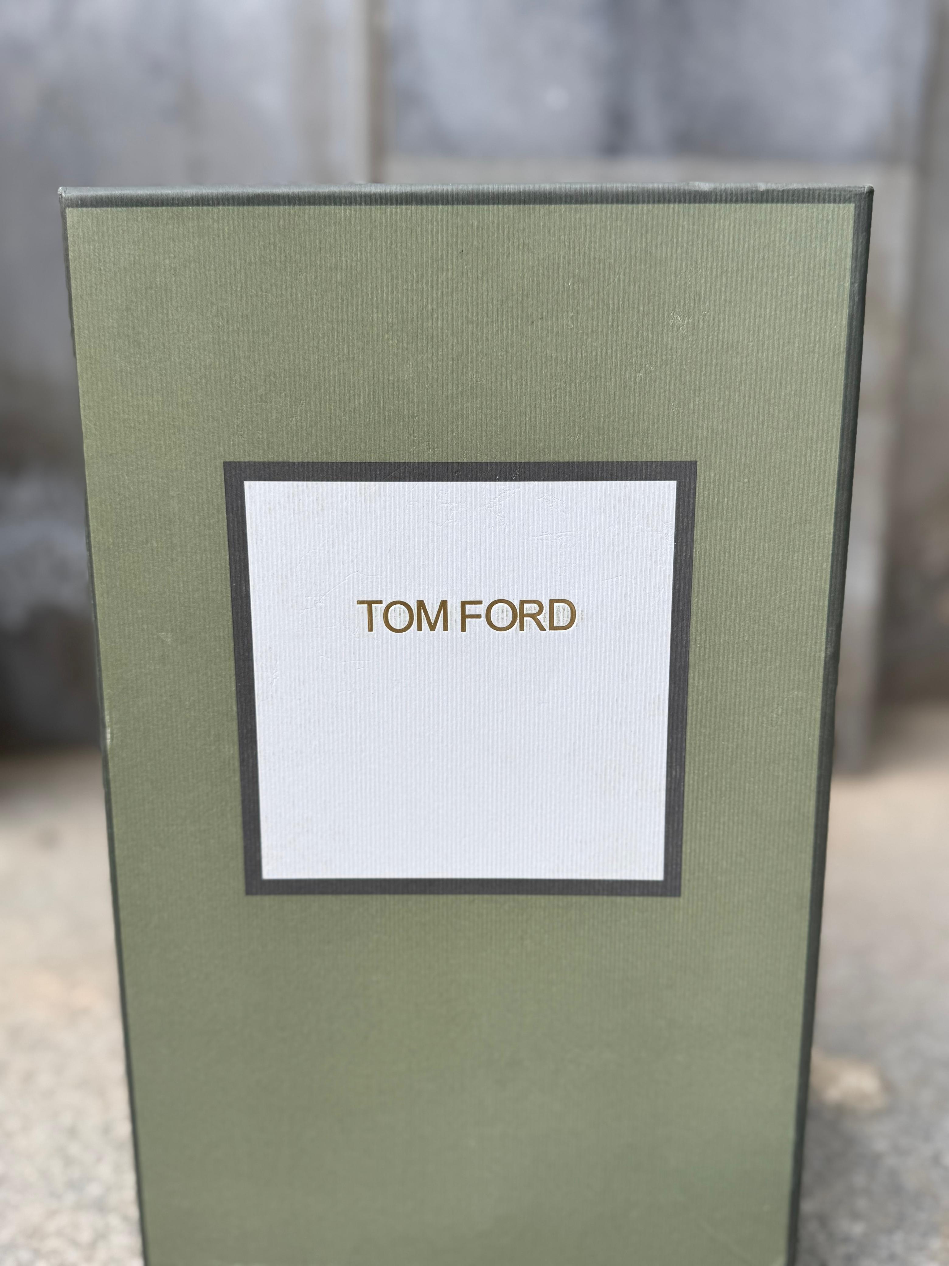 TOM FORD