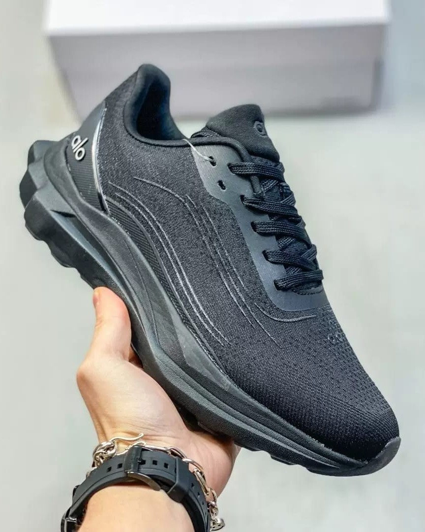 Alo - Performance Mesh Runner Sneaker