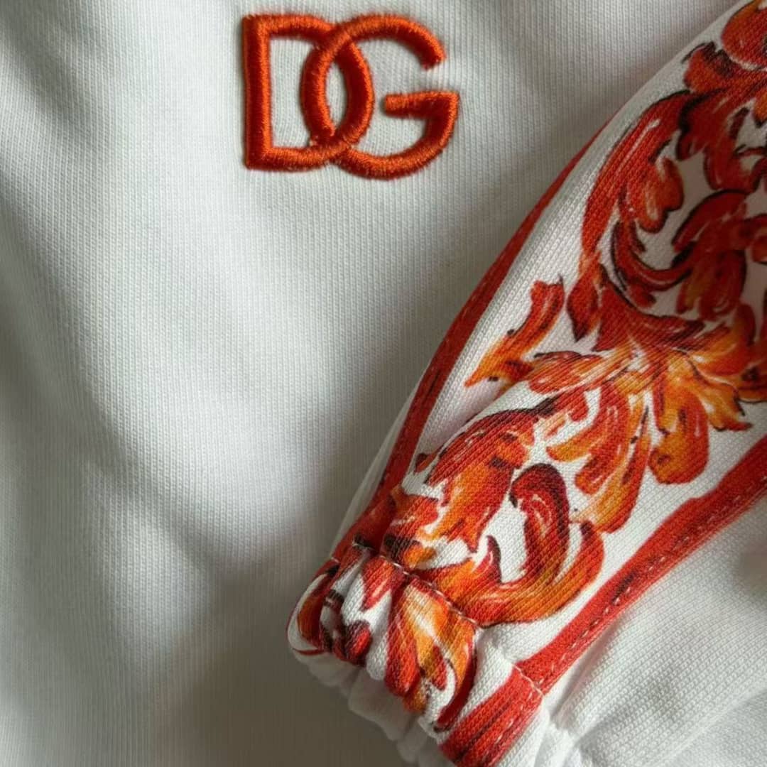 Sweet shirt D&G white & sweet pant D&G white